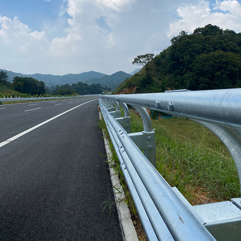 高速護(hù)欄