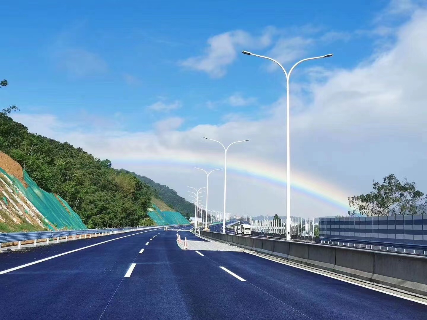 延慶至崇禮高速公路河北段主線(xiàn)交安工程JA4標(biāo)
